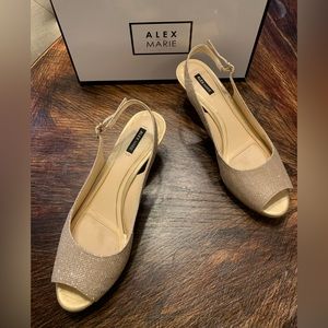 Alex Marie ‘Melanie’ Gold Sling Back Pumps Sz 9.5